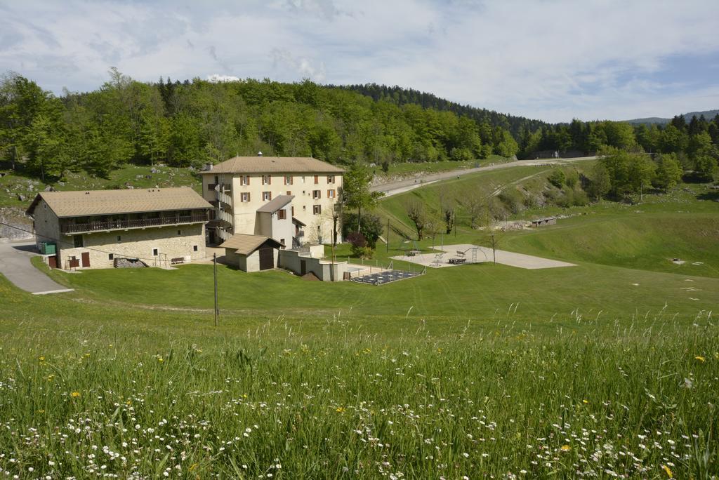 Hotel Du Col De La Machine サン・ジャン・アン・ロワイヤン エクステリア 写真