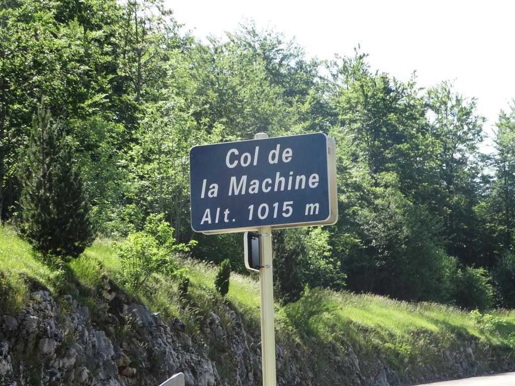 Hotel Du Col De La Machine サン・ジャン・アン・ロワイヤン エクステリア 写真